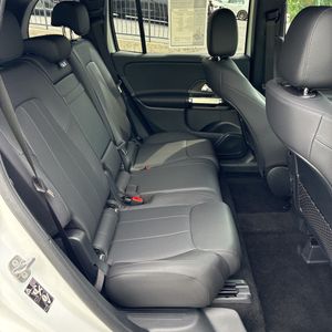 2026 Mercedes-BENZ GLB — миниатюра 35