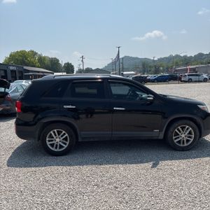 صورة 10 لـ 2015 KIA SORENTO LX