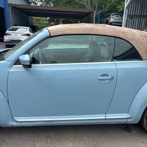 VOLKSWAGEN BEETLE CONVERTIBLE 1.8T PZEV - 4