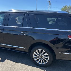 صورة 6 لـ 2022 Lincoln NAVIGATOR L STANDARD