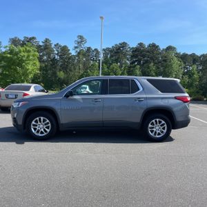 CHEVROLET TRAVERSE LS - 3