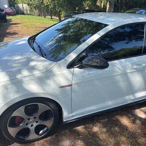 VOLKSWAGEN GOLF GTI SE - 2