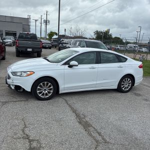 FORD FUSION S - 3