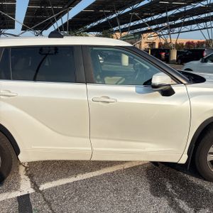 صورة مصغرة 11 لـ 2023 Toyota HIGHLANDER XLE