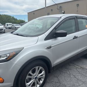 FORD ESCAPE S - 2