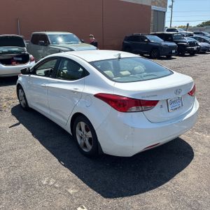 2013 Hyundai ELANTRA GLS — фото 5