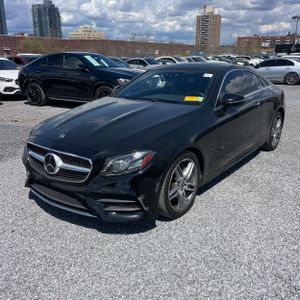 MERCEDES-BENZ E-CLASS - 1