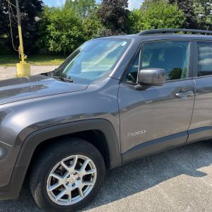 صورة 2 لـ 2021 JEEP RENEGADE LATITUDE