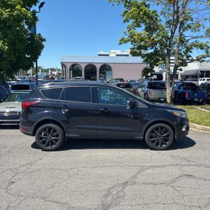 FORD ESCAPE SE - 10