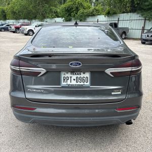 FORD FUSION SE - 7