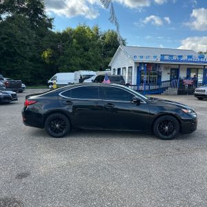 صورة 10 لـ 2018 Lexus ES 350 BASE