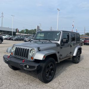 2013 JEEP WRANGLER UNLIMITED SAHARA 照片 1