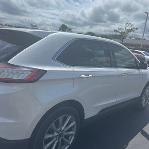 FORD EDGE TITANIUM - 9