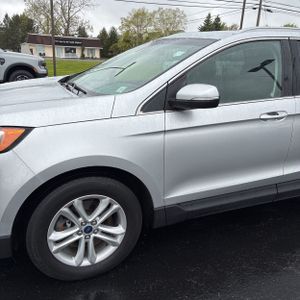 FORD EDGE SEL - 2