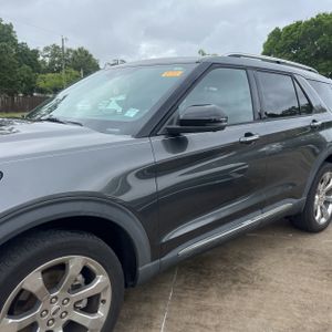 FORD EXPLORER PLATINUM - 2