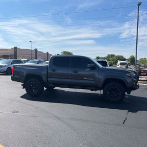 2017 Toyota TACOMA TRD SPORT 照片 10