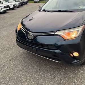 2017 Toyota RAV4 XLE — миниатюра 49