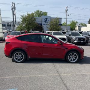 TESLA MODEL Y LONG RANGE - 10
