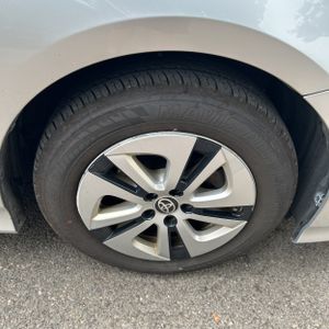صورة مصغرة 20 لـ 2017 Toyota PRIUS THREE