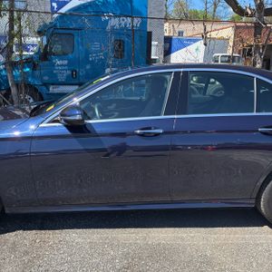 MERCEDES-BENZ E-CLASS - 4