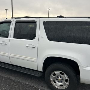 CHEVROLET SUBURBAN LT - 6