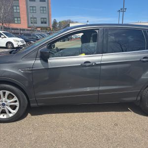FORD ESCAPE SE - 4