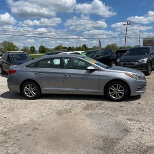 HYUNDAI SONATA SE - 10