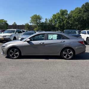 2023 Hyundai ELANTRA LIMITED 照片 3