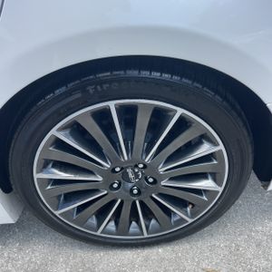 صورة مصغرة 18 لـ 2016 Lincoln MKZ BASE