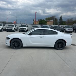 DODGE CHARGER SXT - 3