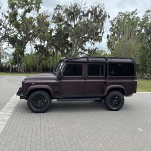 Land Rover Defender Custom - 3