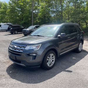 FORD EXPLORER XLT - 1