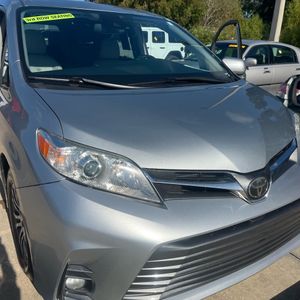 2020 Toyota SIENNA XLE 8-PASSENGER 照片 56