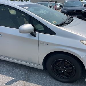 2015 Toyota PRIUS TWO thumbnail 13