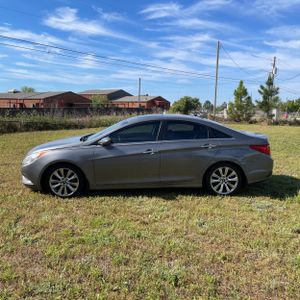 HYUNDAI SONATA SE - 3