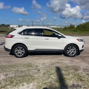 FORD EDGE TITANIUM - 10