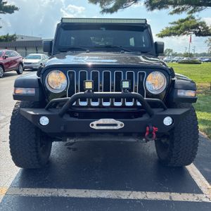 صورة 14 لـ 2018 JEEP WRANGLER UNLIMITED SAHARA