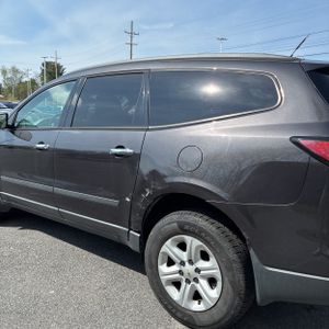 CHEVROLET TRAVERSE LS - 6