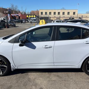 NISSAN VERSA 1.6 SR - 4