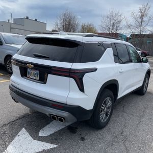 CHEVROLET TRAVERSE LT - 8
