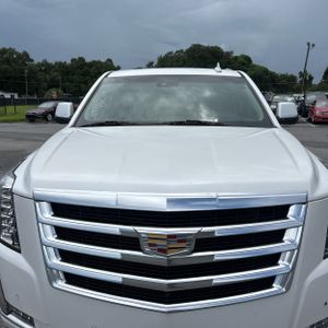 صورة 15 لـ 2017 Cadillac ESCALADE LUXURY
