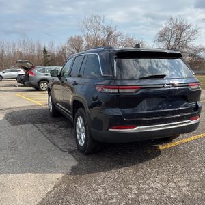 JEEP GRAND CHEROKEE LIMITED 4D SUV RWD - 5