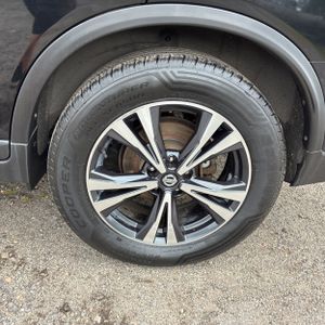 2017 Nissan ROGUE SL — миниатюра 18