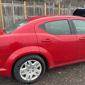 DODGE AVENGER SE - 9