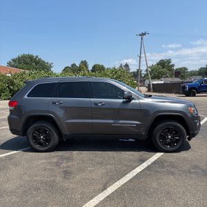 2015 JEEP GRAND CHEROKEE LAREDO — фото 10
