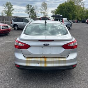 FORD FOCUS S - 7