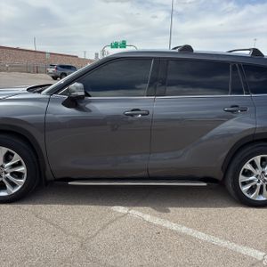 TOYOTA HIGHLANDER LIMITED - 4