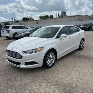 FORD FUSION SE - 1