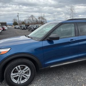 FORD EXPLORER XLT - 2