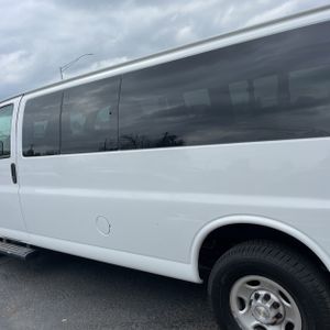 CHEVROLET EXPRESS LS 3500 - 6